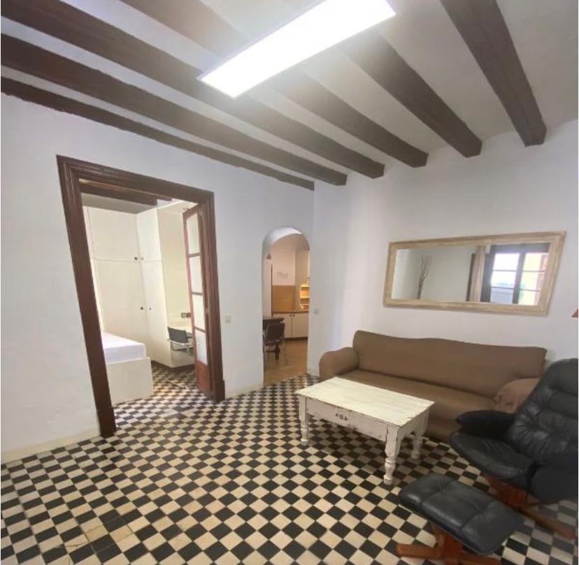 Se Vende Edificio de pisos en Casco Antiguo