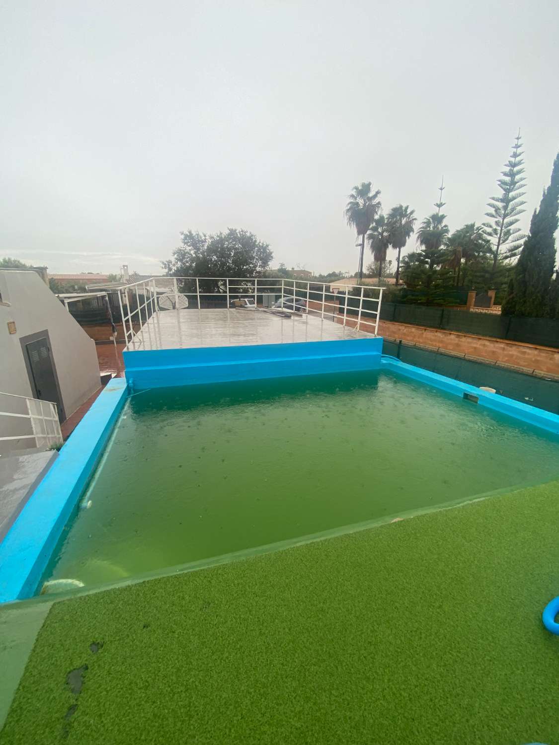 Chalet Unifamiliar con Piscina