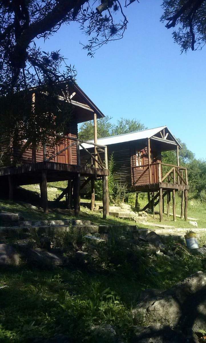 PEÑON DEL INDIO IN LOVE TOURIST COMPLEX, CORDOBA, ARGENTINIEN.