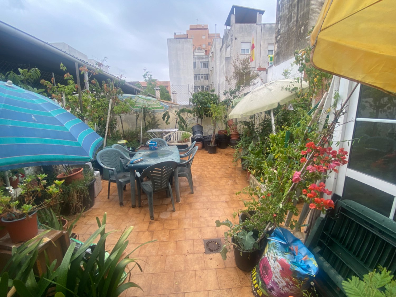 Ground floor with garden for sale in the center of INCA