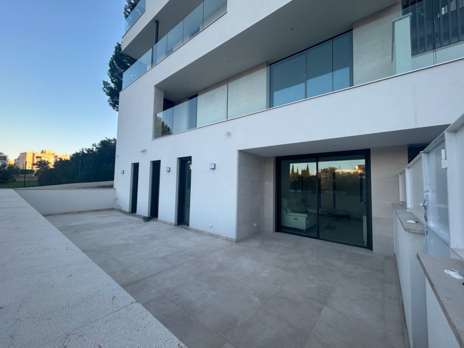 Se vende ATICO a estrenar en zona Palma Racket con piscina comunitaria.