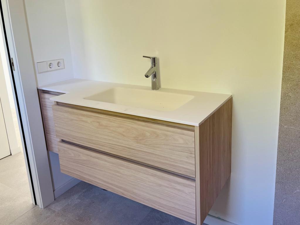 Se vende ATICO a estrenar en zona Palma Racket con piscina comunitaria.