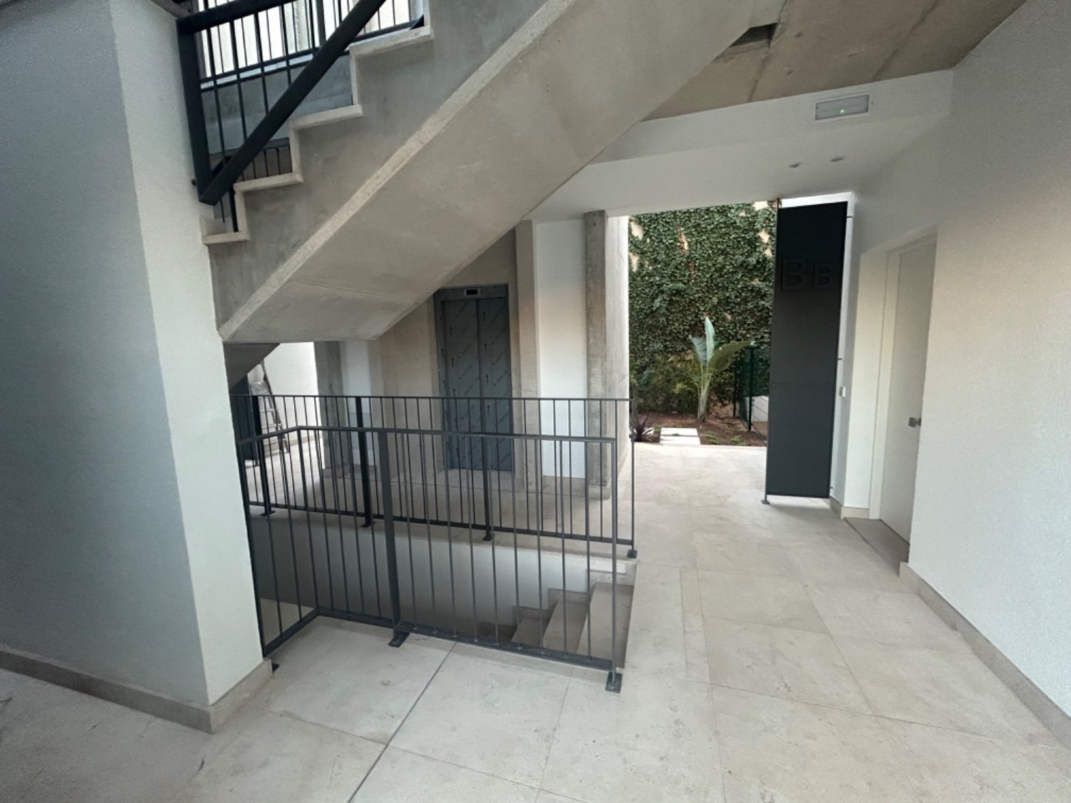 Se vende ATICO a estrenar en zona Palma Racket con piscina comunitaria.