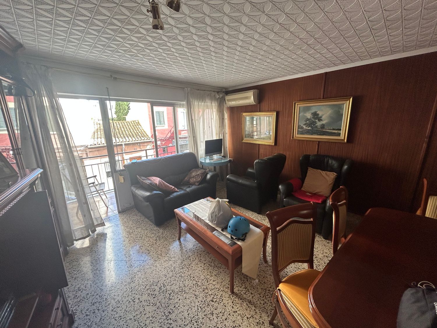 Spacious original apartment for sale in Pere Garau, with terrace