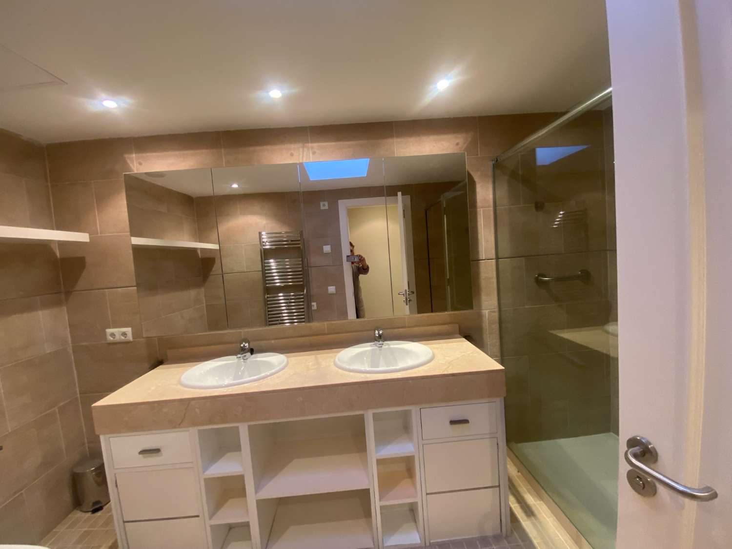 CHALET PAREADO CON PISCINA Y JARDÍN PARTICULAR EN PUIG DE ROS