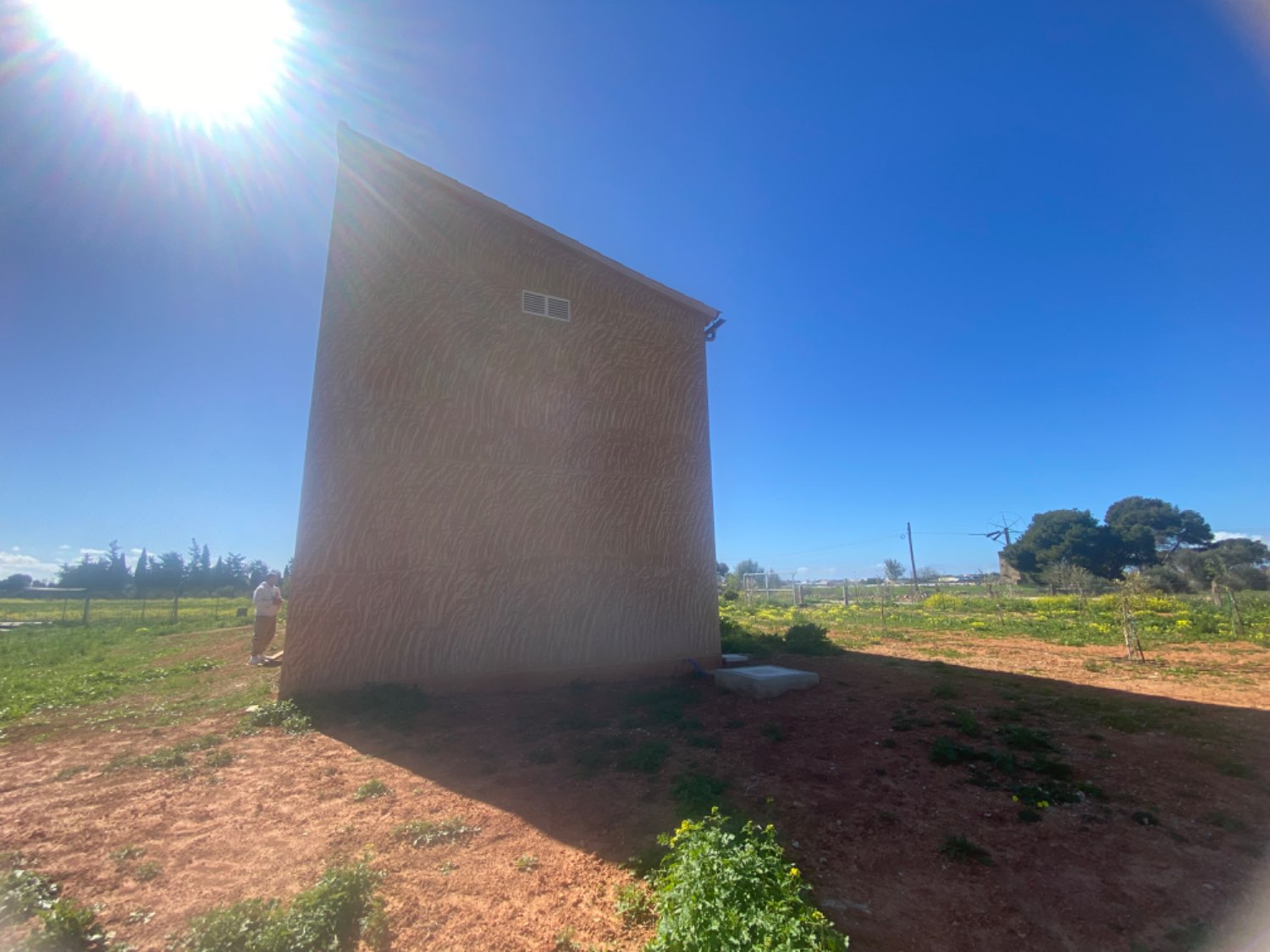 Affittasi Magazzino con terreno ad uso agricolo