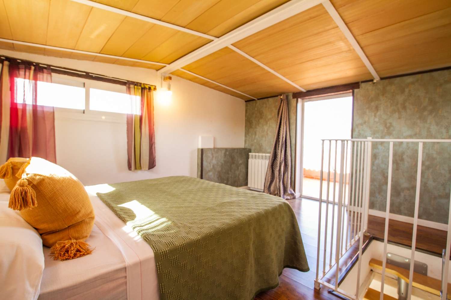 Chalet adosado en venta con piscina en Badia Gran