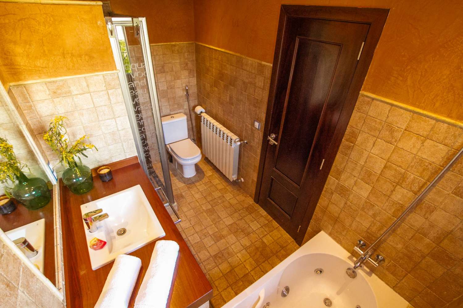 Chalet adosado en venta con piscina en Badia Gran
