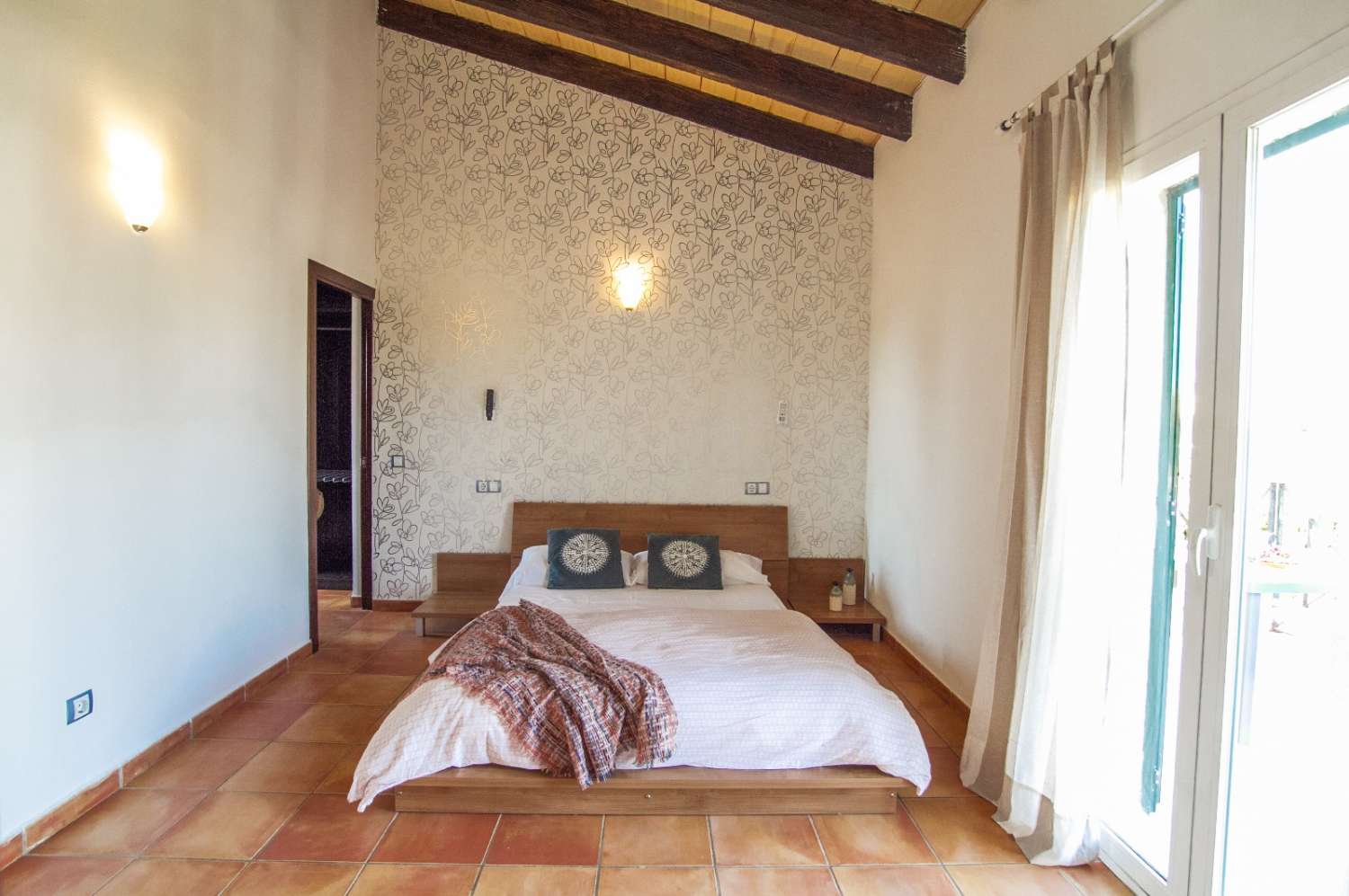 Chalet adosado en venta con piscina en Badia Gran