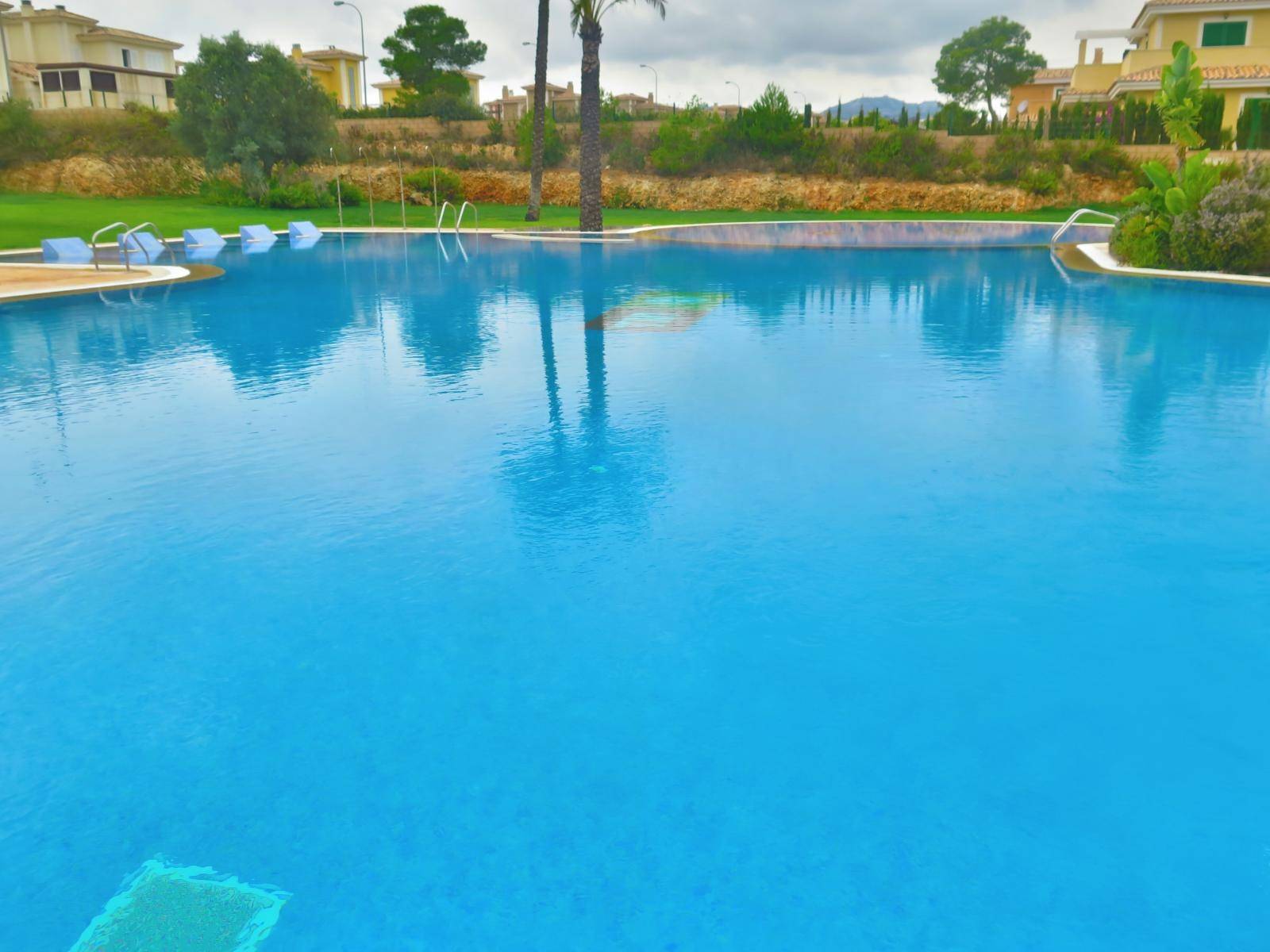 Bungalow en alquiler Cala murada con piscina comunitaria y jacuzzi