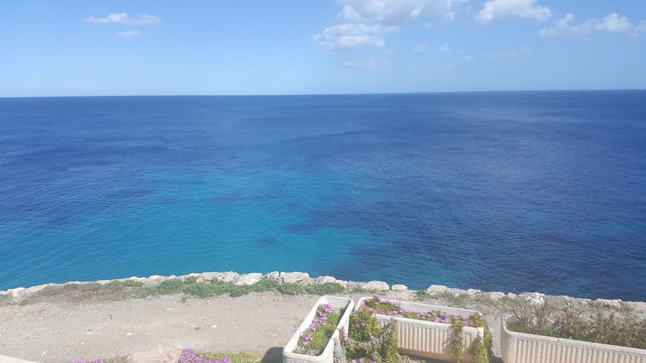 ADOSADITO FRENTE AL MAR PARA VACACIONAR